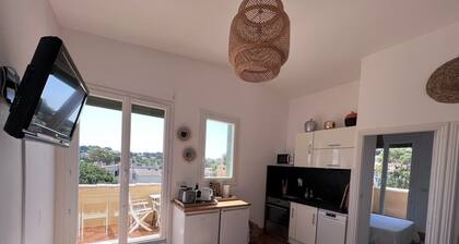 Appartement calme et lumineux - plages, port et commerces Ă pied