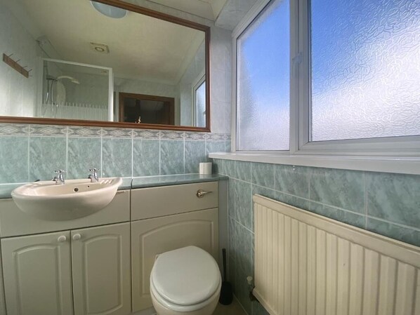 Unclassified image, 1 of 45, button - Lane Head Hotel (Brighouse)