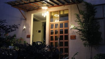 EntrĂ©e de lâhĂ©bergement