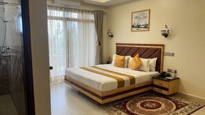 Laptop workspace, free WiFi