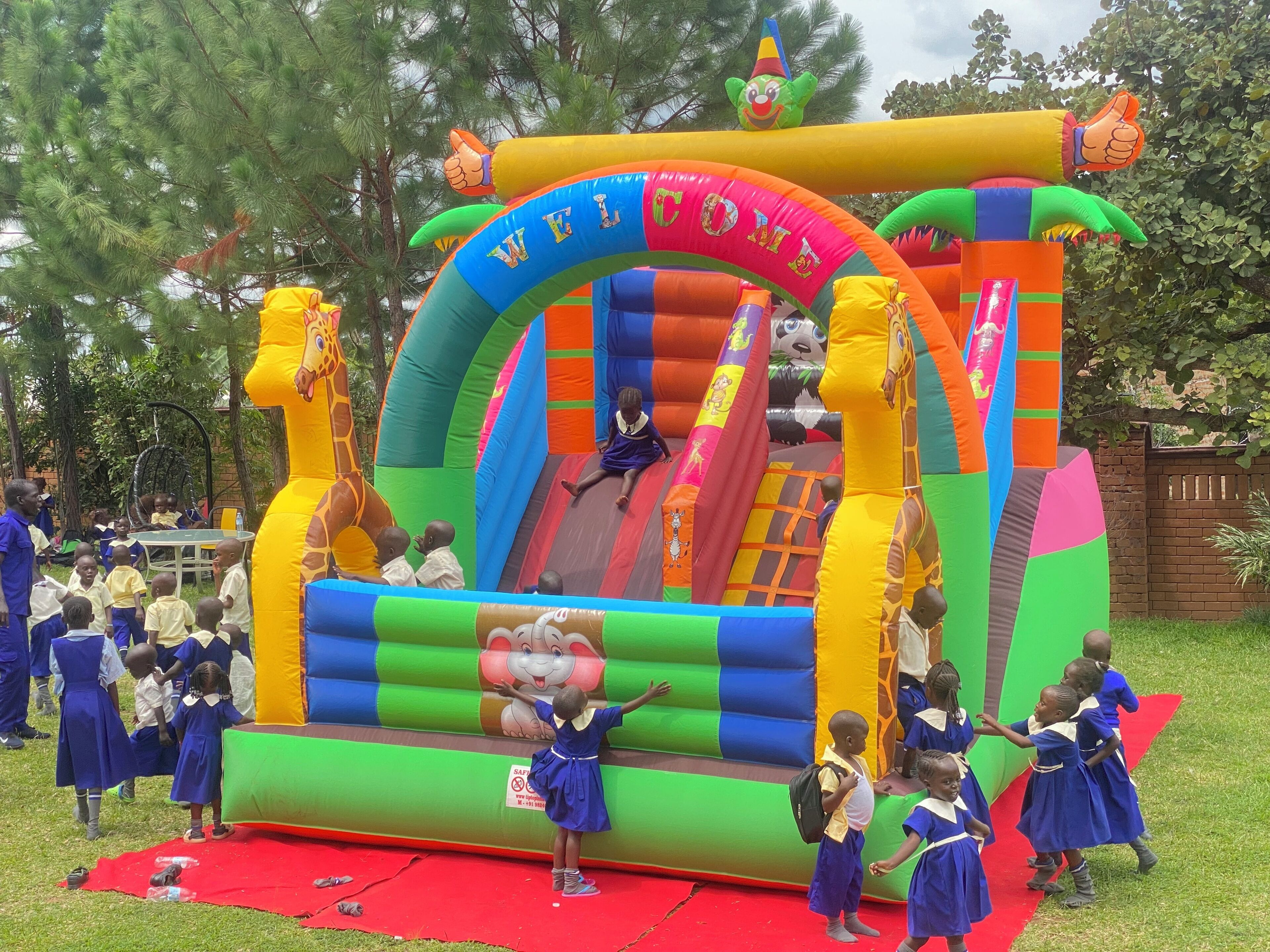 Kawasan main kanak-kanak – terbuka