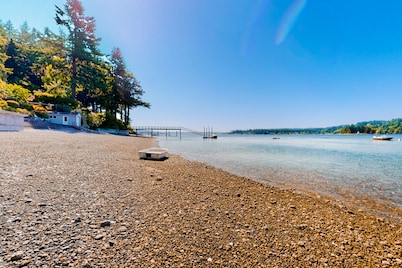 Sound view retreat with trails, beach access, firepit, grill, scenic deck, & W/D