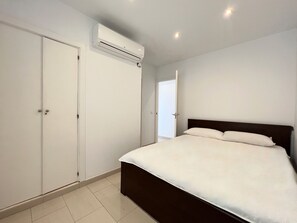 2 bedrooms, bed sheets - Alq 248 Capri (Calpe)