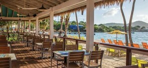 Outdoor dining - Margarita's Beach Front Resort - Studio Suite (St Thomas)