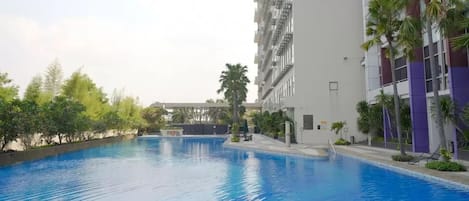 Piscine extérieure, piscine chauffée