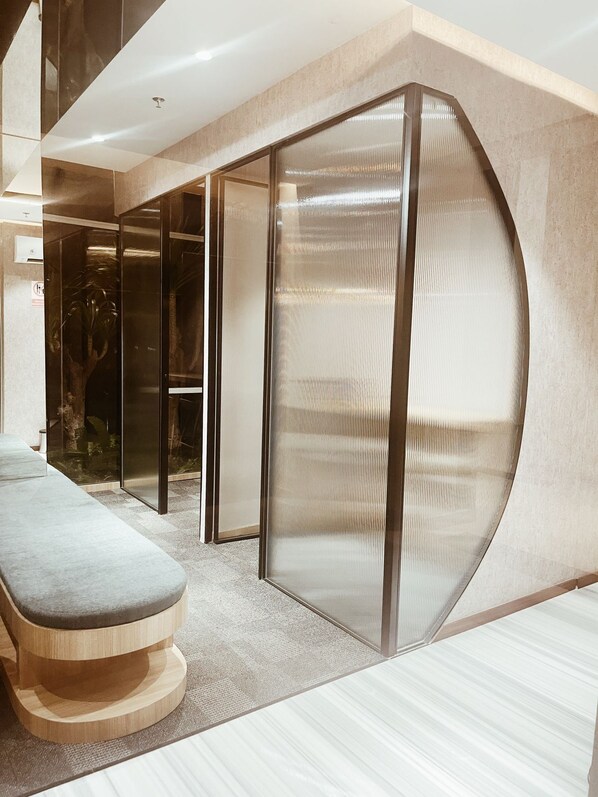 Spa - Cozy Affordable 3 Bedroom Apartment ,Family Friendlydirect to Mall Kelapa Gading (Daerah Khusus Ibukota Jakarta)