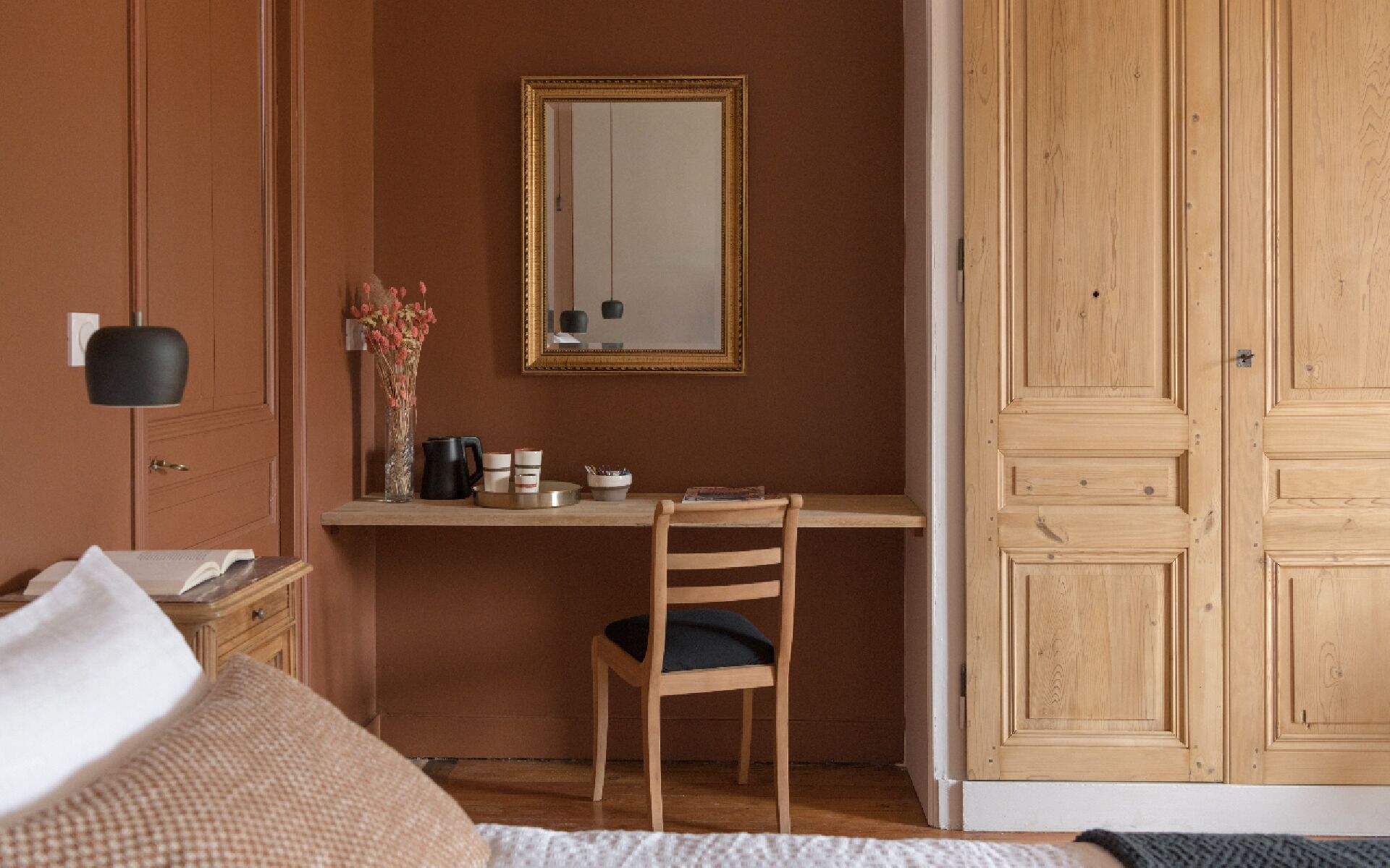 1 chambre, bureau, fer et planche à repasser, Wi-Fi gratuit
