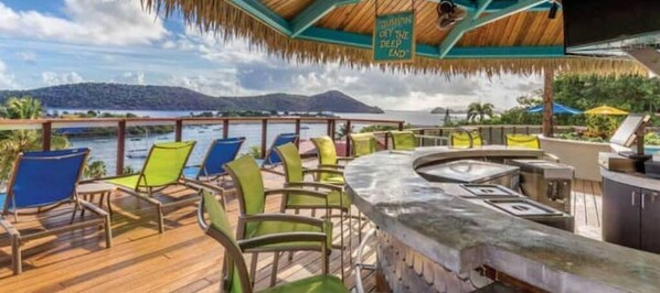 Bar (in der Unterkunft)