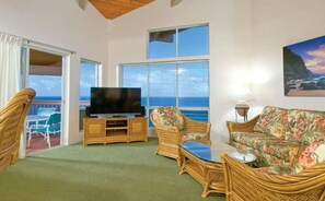 Living area - Shearwater Resort - Princeville, Kauai, Hawaii - 2 Bedroom Deluxe Suite (Princeville)