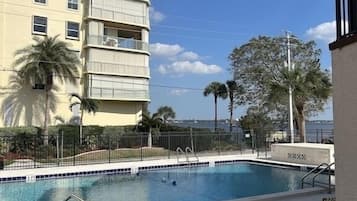 Alberca al aire libre