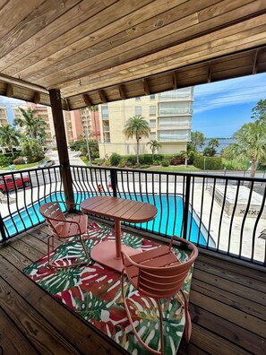 Outdoor dining - Newly Renovated Water Front in Historic Cocoa Village with Pool! (Cocoa)