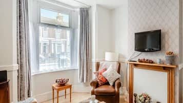 Standard House, 3 Bedrooms | Living area | 12-inch TV with digital channels, Netflix, streaming services