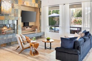 TV, fireplace, ping pong, smart speakers - Pool*Spa*Games*Golf*Polo*Festivals*4BR+2BR Casita (Indio)