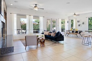 TV, fireplace, ping pong, smart speakers - Pool*Spa*Games*Golf*Polo*Festivals*4BR+2BR Casita (Indio)