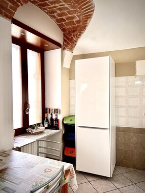 Réfrigérateur, four, plaque de cuisson, lave-vaisselle