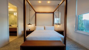 8 bedrooms, in-room safe, iron/ironing board, travel cot