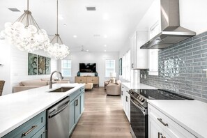 Private kitchen - Azure! Sleeps 22 ! Golf Cart ! Beach Access ! Pool! (Destin)