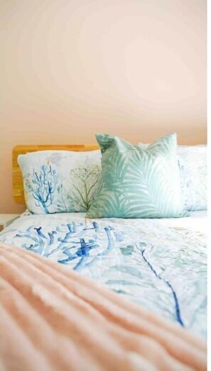 3 bedrooms, iron/ironing board, free WiFi, bed sheets