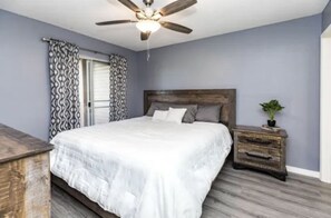 2 室のベッドルーム、アイロン / アイロン台、WiFi、ベッドシーツ