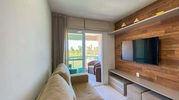 Leilighet | Oppholdsområde | En 40-tommers TV med digitale kanaler