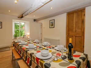 Dining - Pentre Court Cottage (Abergavenny)