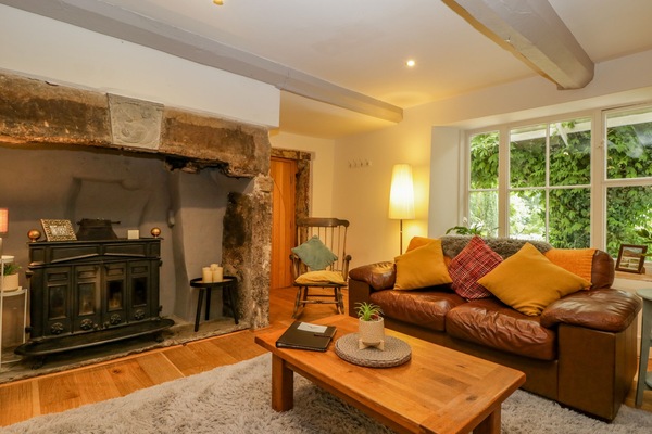 Cottage | Living area