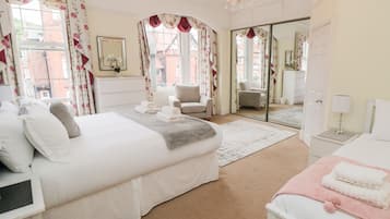 5 bedrooms, individually decorated, individually furnished, free WiFi