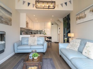 Living area - Moelwyn 57D South Snowdon Wharf (Porthmadog)