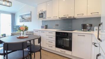 Fridge, dishwasher, electric kettle, toaster