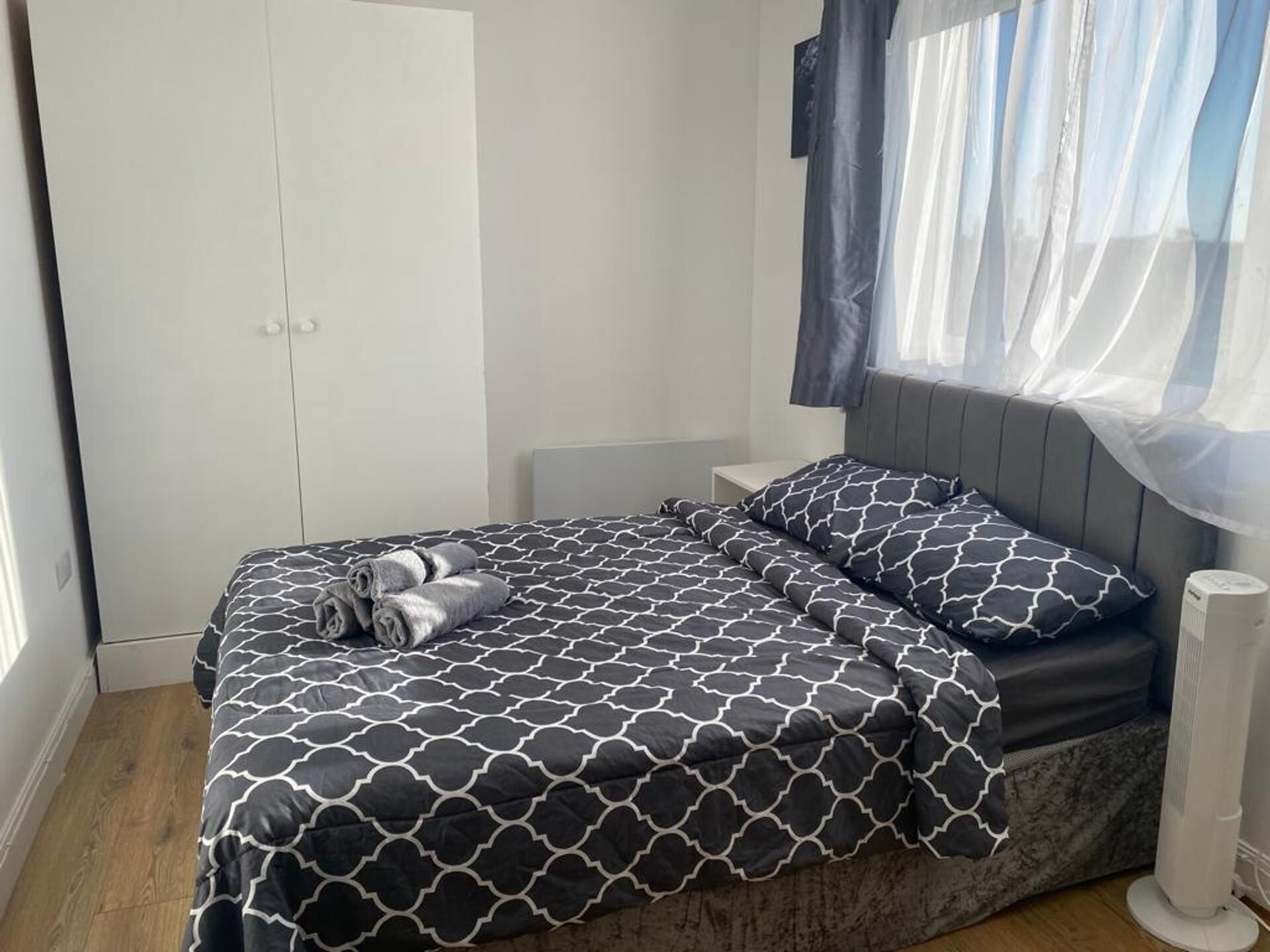 Iron/ironing board, free WiFi, bed sheets