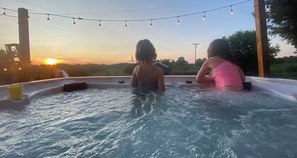 Thunderbird Farm - Luxury 5-Bedroom Farmhouse w/ Pool & Hands-On Farm Experience