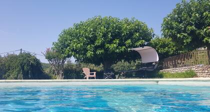 Sous le grand pin: swimming pool and spa (Gßtes Eden en Cévennes) in Anduze