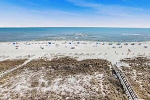 On the beach - Emerald Key 603: Beachfront Balcony, 6th floor, corner unit! (Orange Beach)