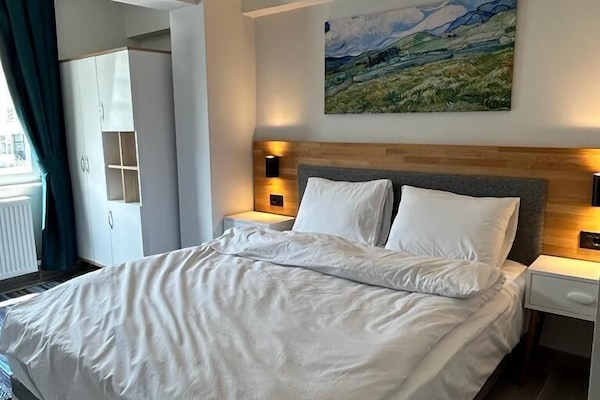 Suite estudio Confort, varias camas | Ropa de cama de alta calidad, escritorio, wifi gratis y ropa de cama