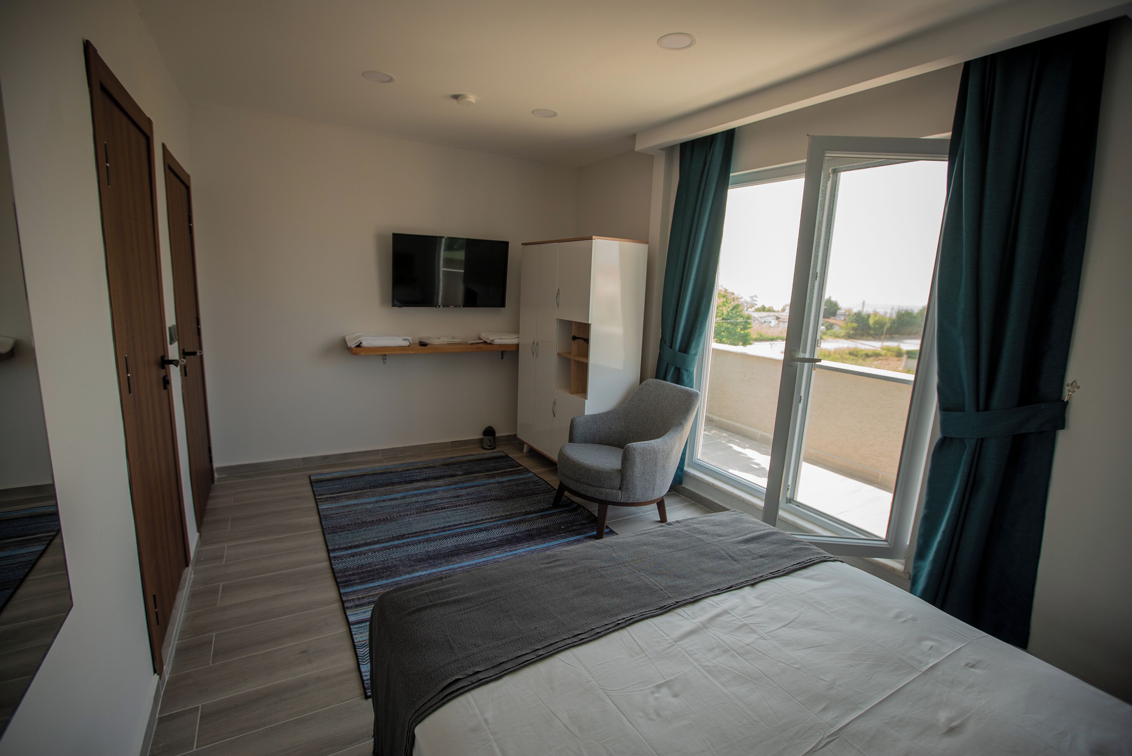 ห้องบิสซิเนสสตูดิโอสวีท | เครื่องนอนระดับพรีเมียม, Wi-Fi ฟรี, ผ้าปูที่นอน