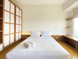 Deluxe Apartment | Free WiFi - Nice And Cozy Studio Apartment At Vasanta Innopark (Cikarang)