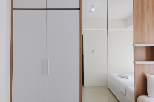 Homey 1Br Apartment With Extra Room At Parahyangan Residence