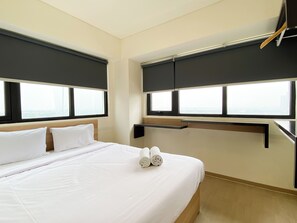 2 bedrooms, free WiFi - Modern And Homey 2Br At Meikarta Apartment (Cikarang)