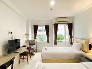 Deluxe Apartment - Cozy Stay Studio (No Kitchen) Elvis Tower Apartment (Cikarang)