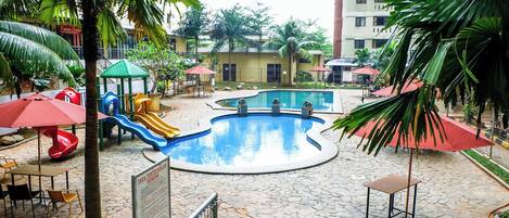 Utomhuspool