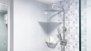 Bathroom - Cozy Living And Homey 2Br Tokyo Riverside Pik 2 Apartment (Teluknaga)