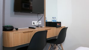 Unclassified image, 5 of 18, button - Comfy Studio Room At Osaka Riverview Pik 2 Apartment (Kosambi)