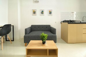Living area - Full Furnished And Homey 2Br Bassura City Apartment Near Mall (Jakarta)