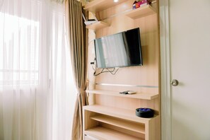 Interior - Comfort Stay 2Br At Green Pramuka City Apartment (Jakarta)