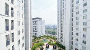 Exterior - Best Deal And Modern 2Br Bassura City Apartment (Jakarta)