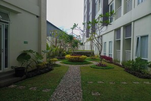 Exterior - Simply Look Studio At Taman Melati Sinduadi Apartment (Pogung Lor)