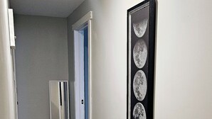 Unclassified image, 5 of 24, button