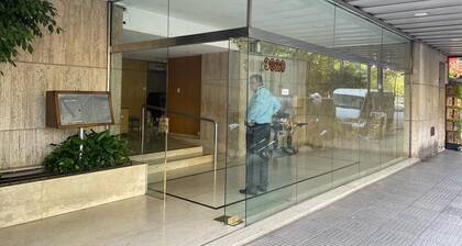 Stylish 3 BR Family Apt in Palermo