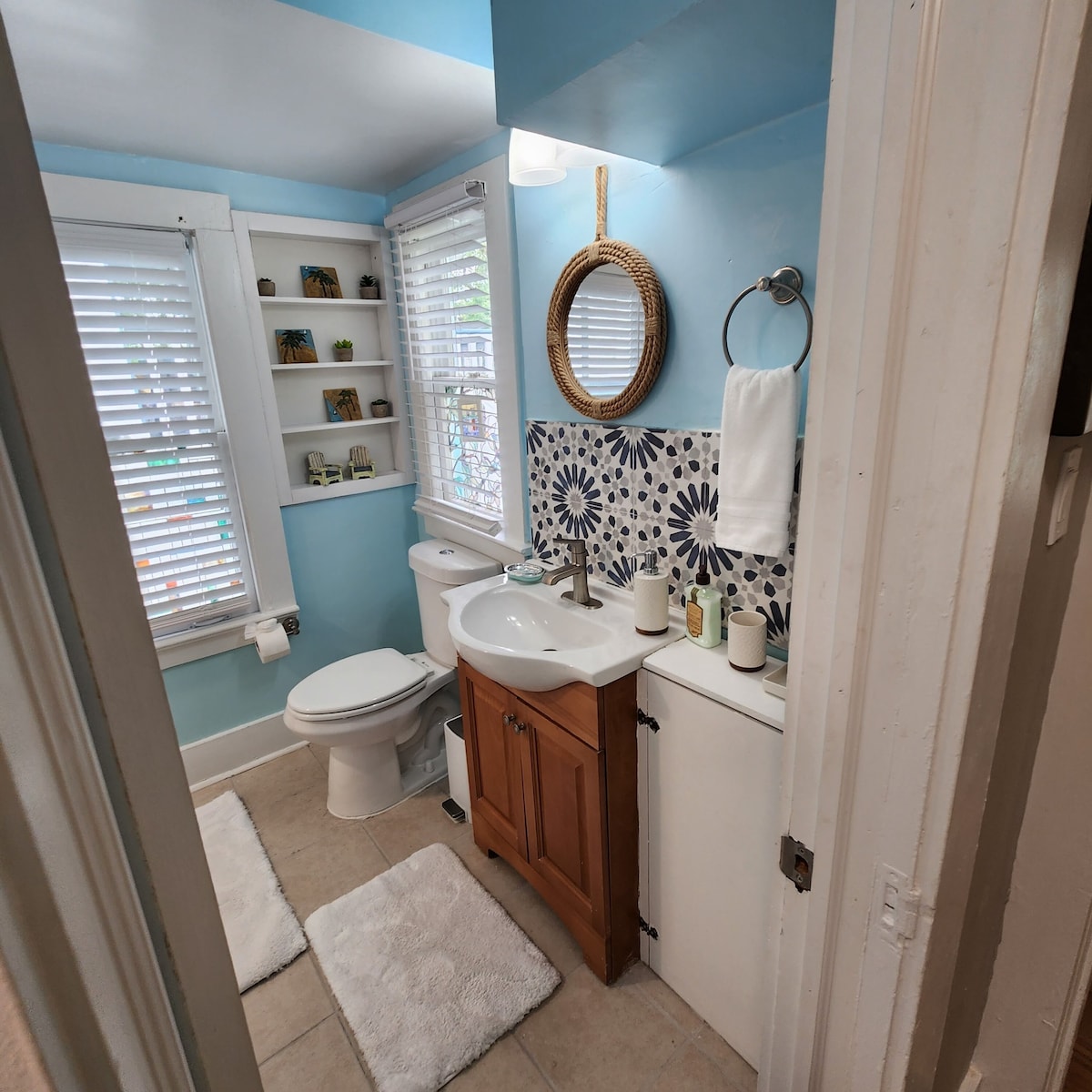 Photo 15 of Lofty Treetop Apt. 2bd/1.5ba pet friendly. Close to everything.