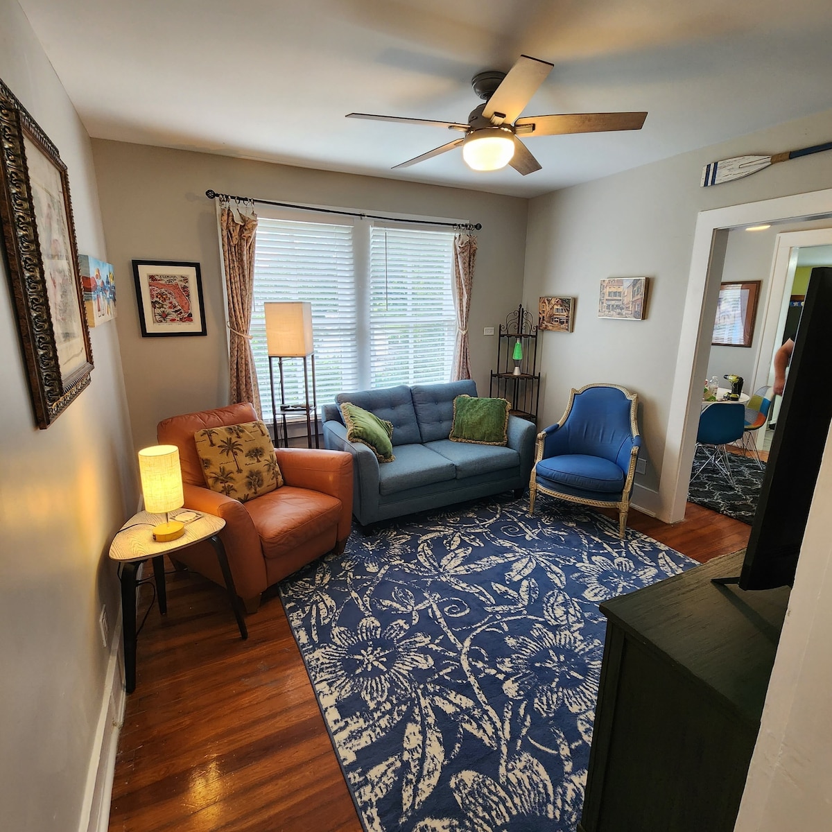 Photo 2 of Lofty Treetop Apt. 2bd/1.5ba pet friendly. Close to everything.